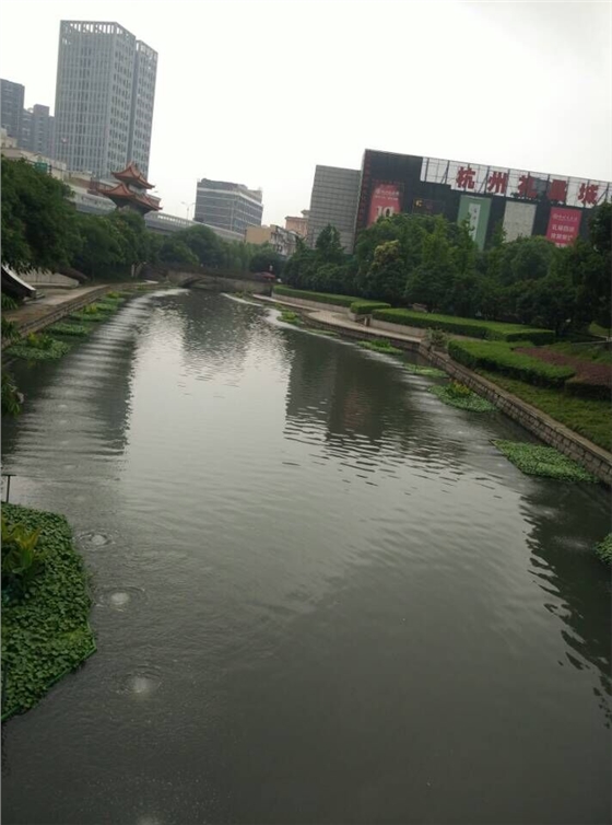 龍鐵沉水式風(fēng)機(jī) 龍鐵沉水式風(fēng)機(jī)